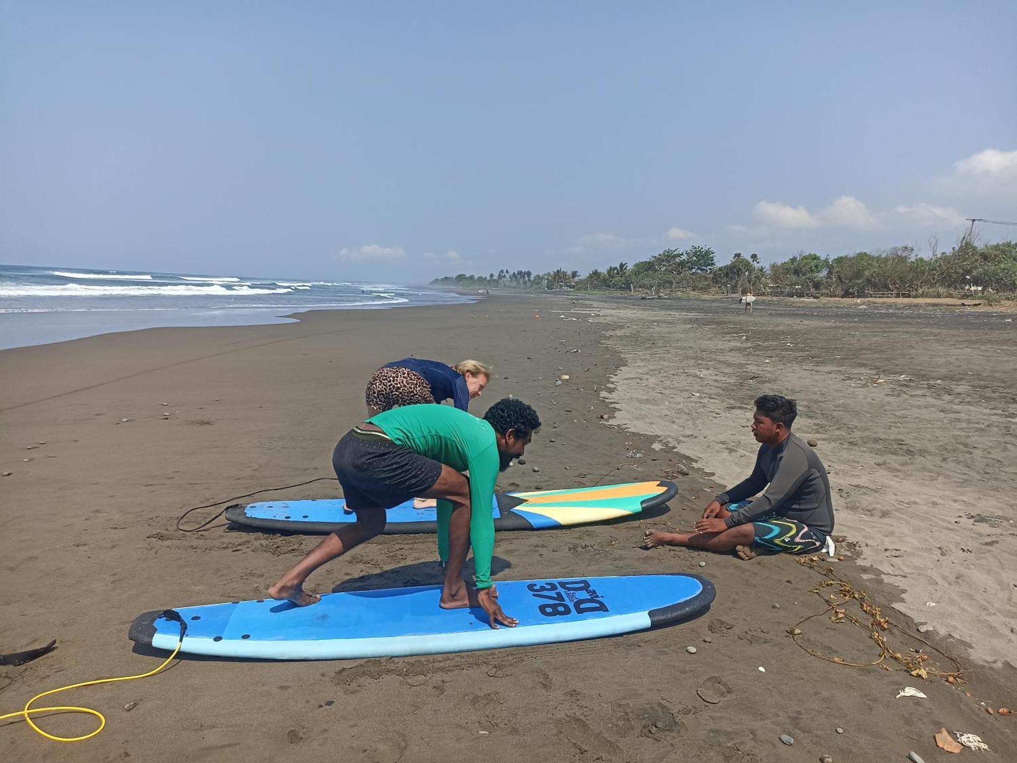 Apartamento Ayolah Surf House &Surf Camp Jembrana Exterior foto